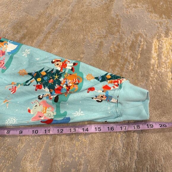 Disney Cruise Line Spirit Jersey  Limited Edition Christmas Exclusive size L - Picture 10 of 10